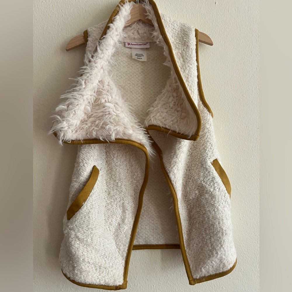 American Girl Cream Sherpa Vest Ivory Acrylic Blend Size 6 7/8 XS S